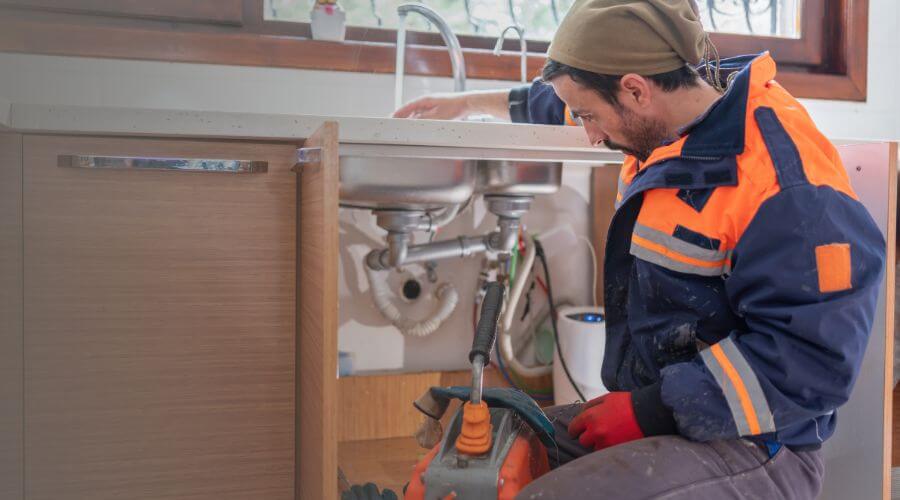 Local expert plumbing services in Middletown, IN